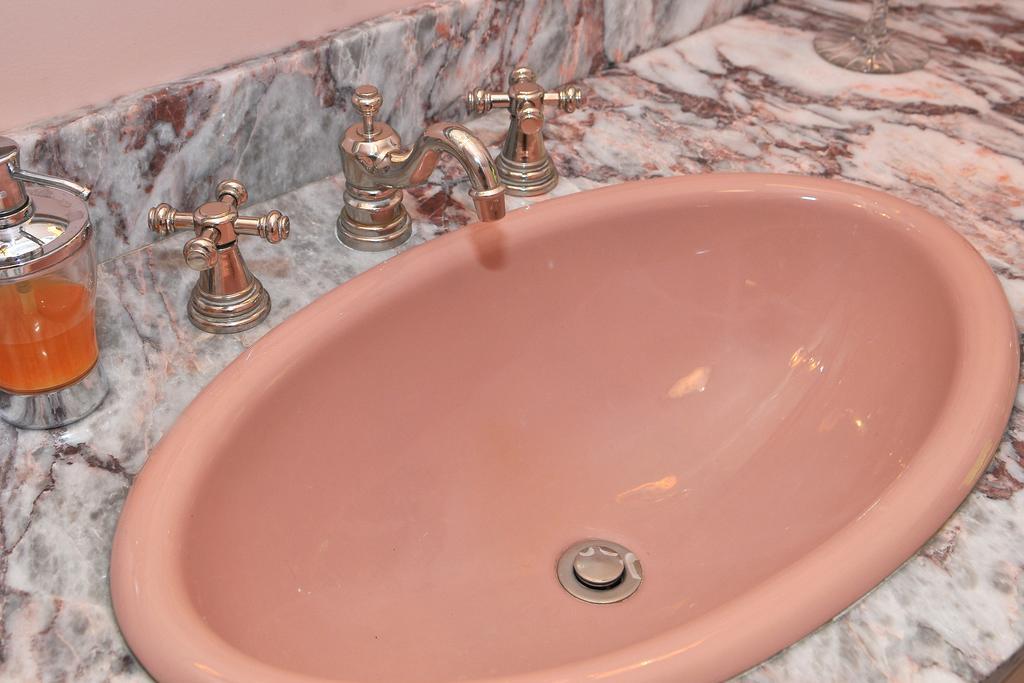 Bass Manor Bed And Breakfast & Art Museumマルタ 部屋 写真